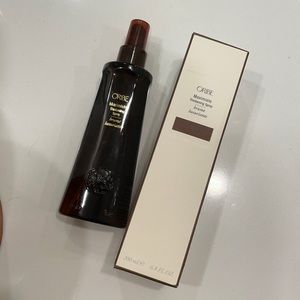 Oribe maximista thickening hair spray